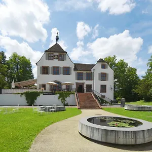 Hotel Im Schlosspark, Binningen